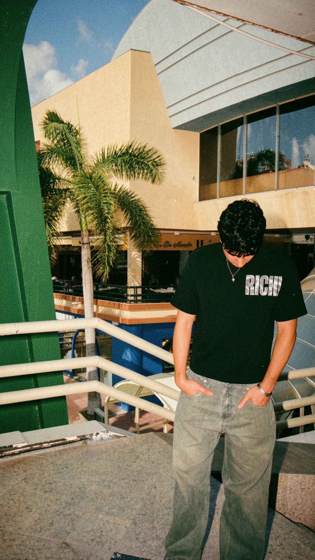 "UNKNOWN BUT RICH" BLACK EDITION